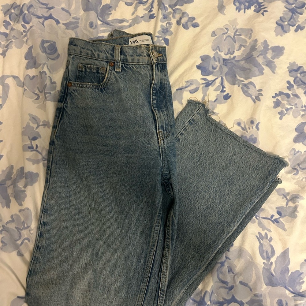 Zara Women's Light Blue Straight Leg Jeans